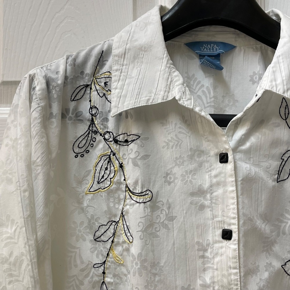 Vintage Napa Valley Women's‎ XL  Button Up Shirt Cottagecore Embroidered Eyelet